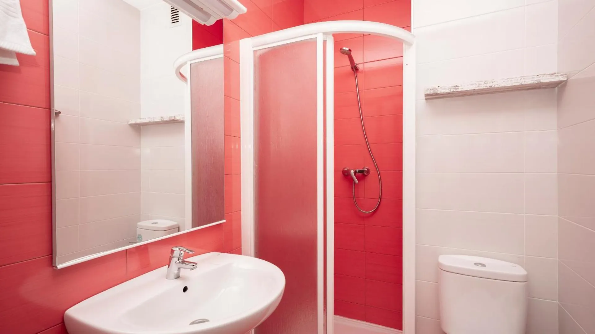 Atico Einstein Suites En Pleno Centro De Гранада Апартаменты