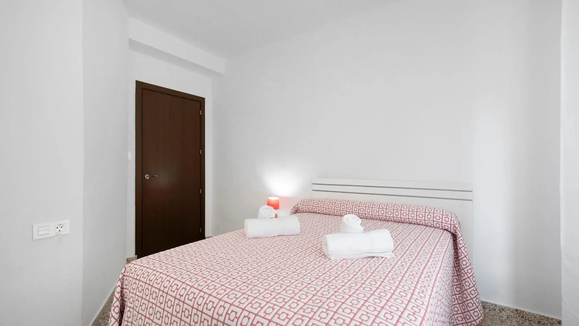 Atico Einstein Suites En Pleno Centro De Гранада Апартаменты