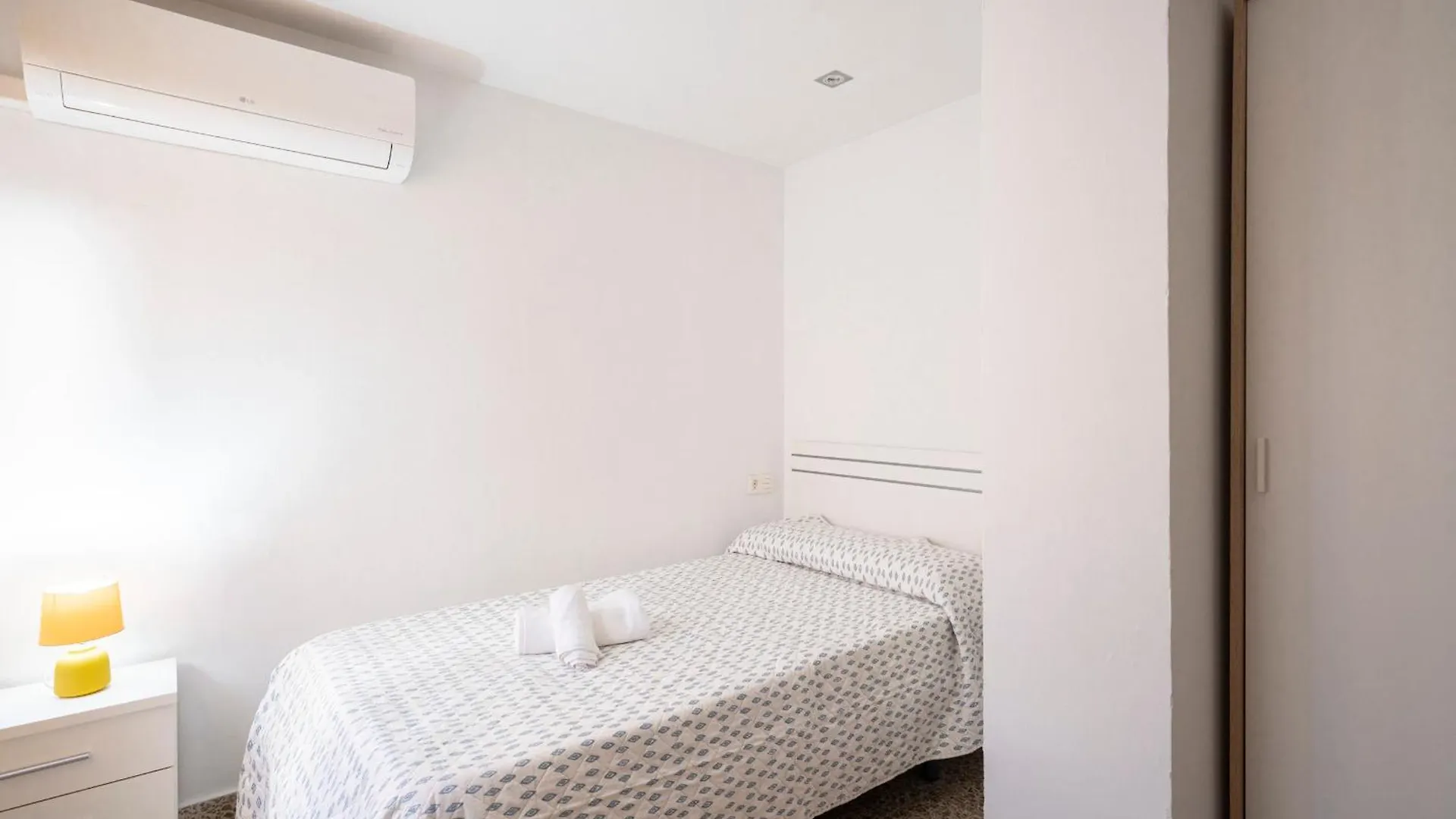 Atico Einstein Suites En Pleno Centro De Granada Spain