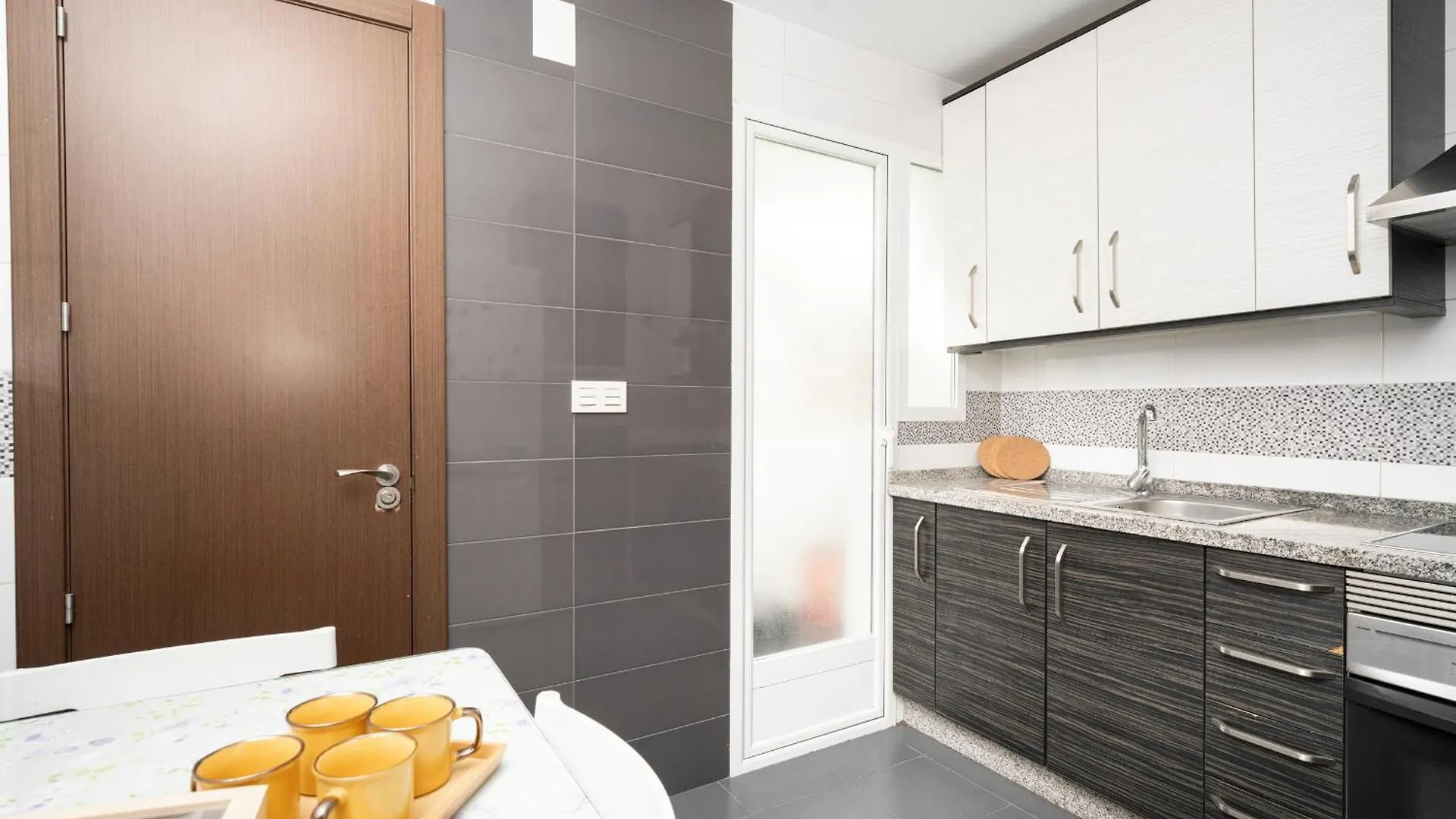 Atico Einstein Suites En Pleno Centro De Granada Apartment
