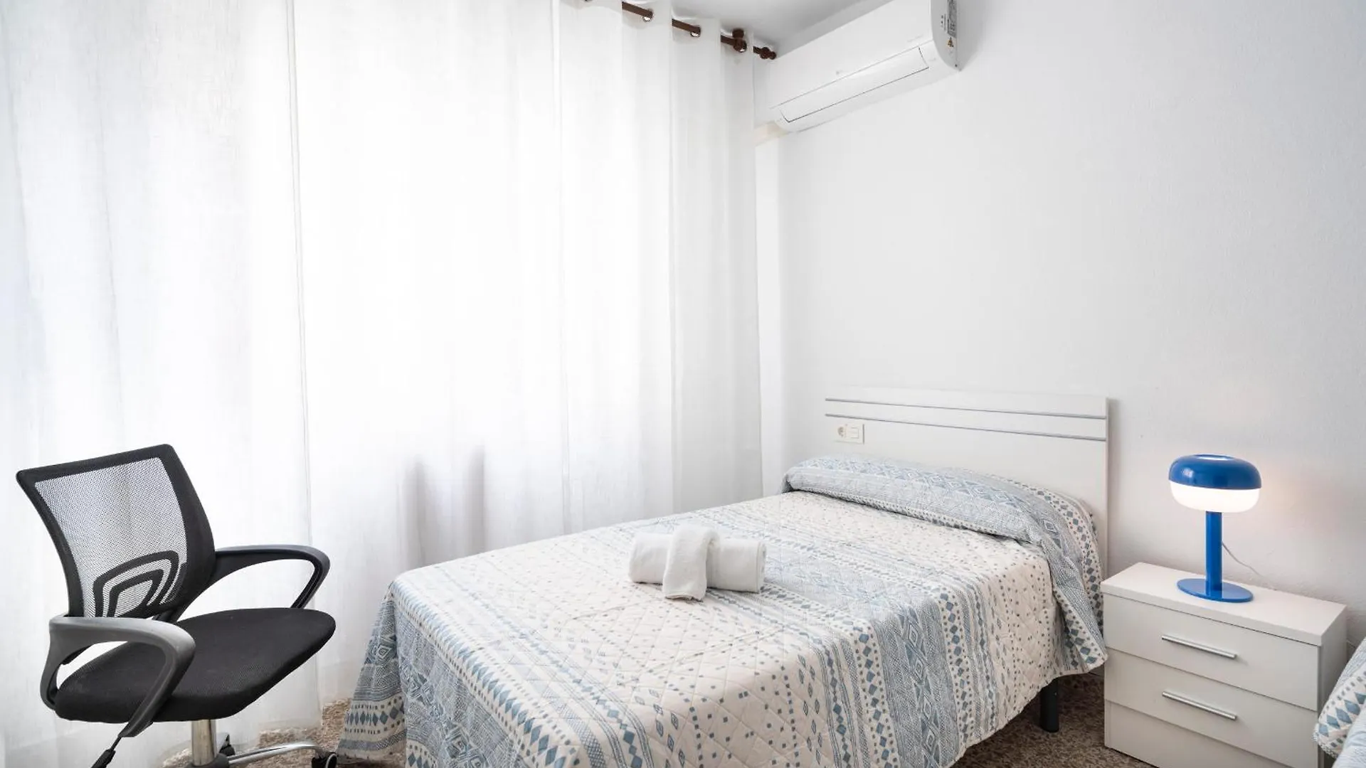 Atico Einstein Suites En Pleno Centro De Granada 0*,  Spain