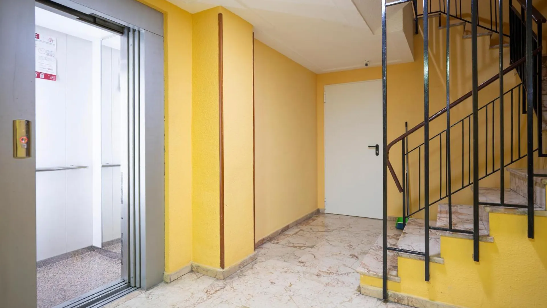 Atico Einstein Suites En Pleno Centro De Granada Apartment
