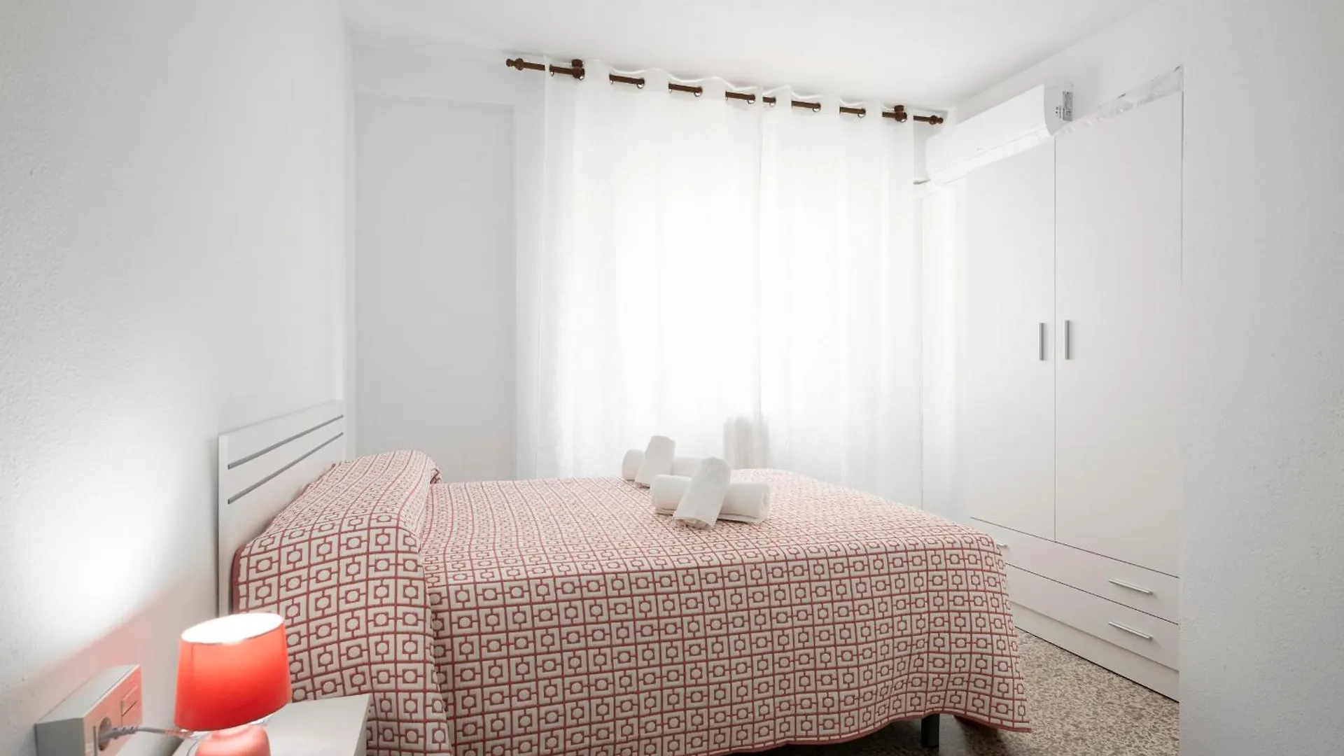 Atico Einstein Suites En Pleno Centro De Granada
